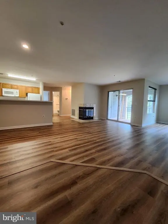 10 Greystone Ct #f, Annapolis