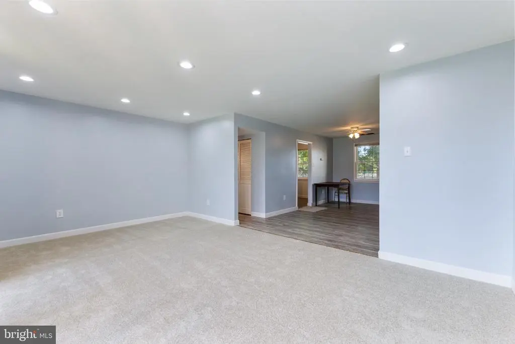 776 Quince Orchard Blvd #102, Gaithersburg