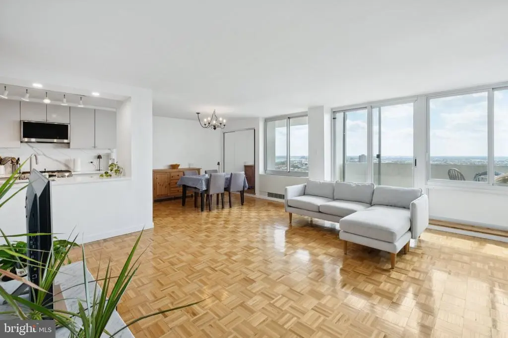 604-36 S Washington Sq #2517, PHILADELPHIA