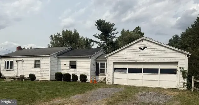 223 Broad Ave, Winchester