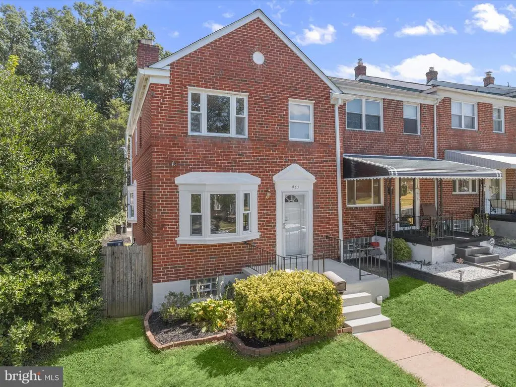 961 Saint Agnes Ln, BALTIMORE