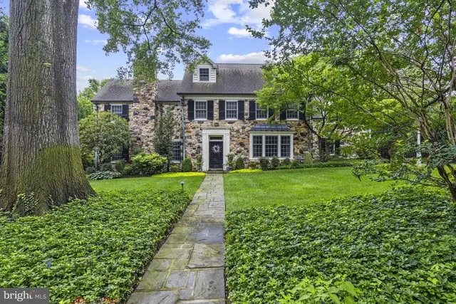 905 Augusta Rd, Greenville