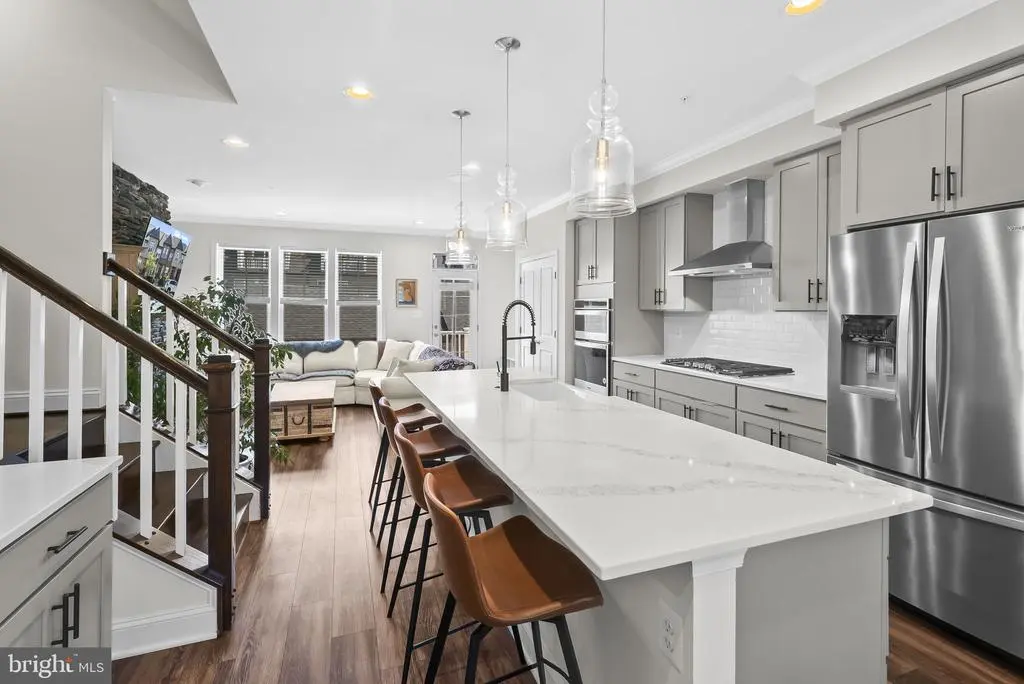 905 Holden Rd, Frederick