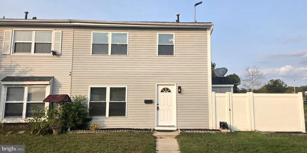 15 Lawrence Ct, SICKLERVILLE