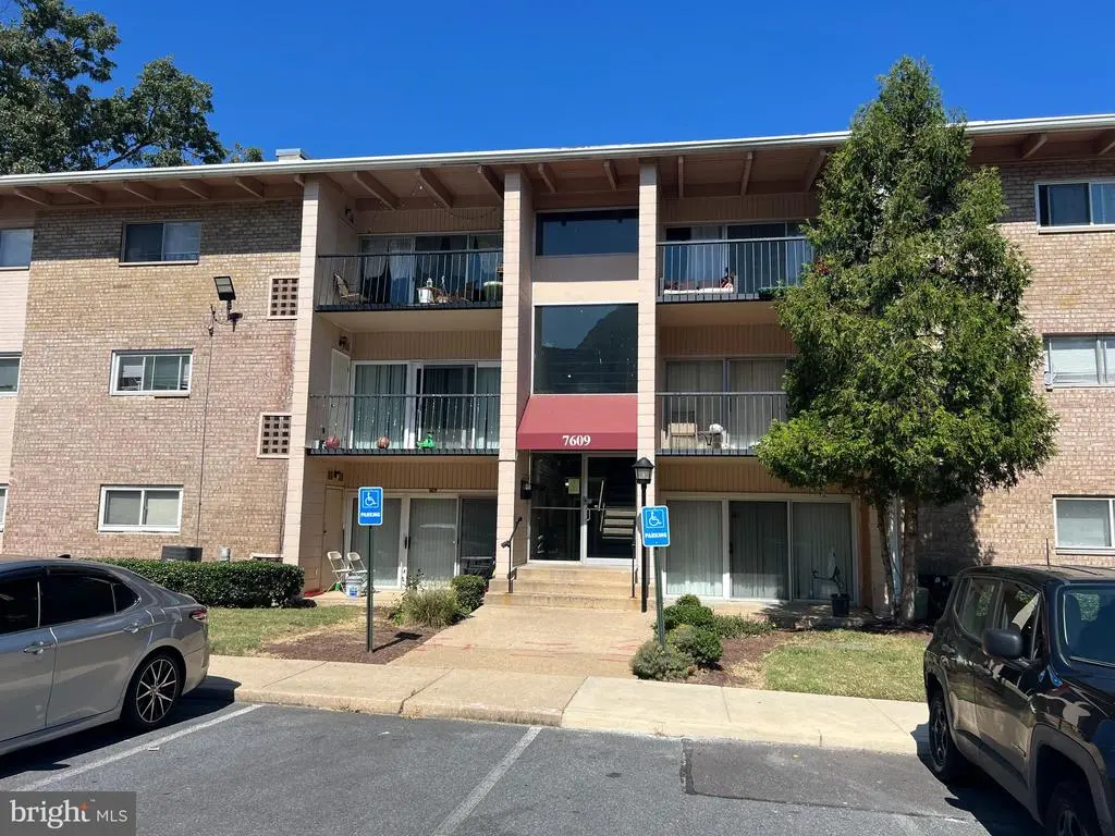 7609 Fontainebleau Dr #2206, Hyattsville