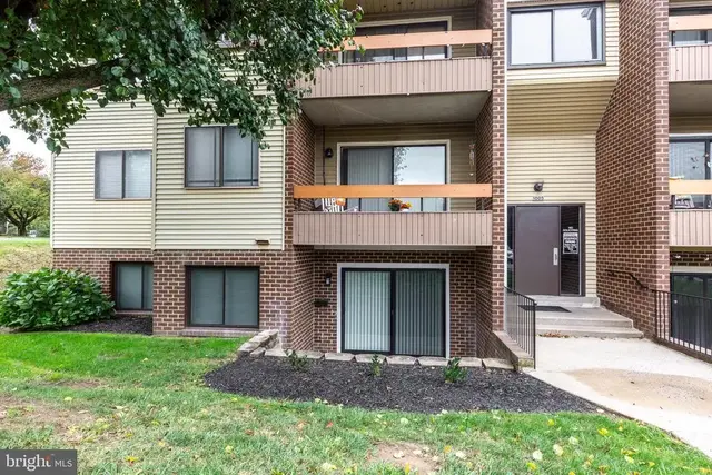 1003 Scarlet Oak Ct #1a, Hampstead