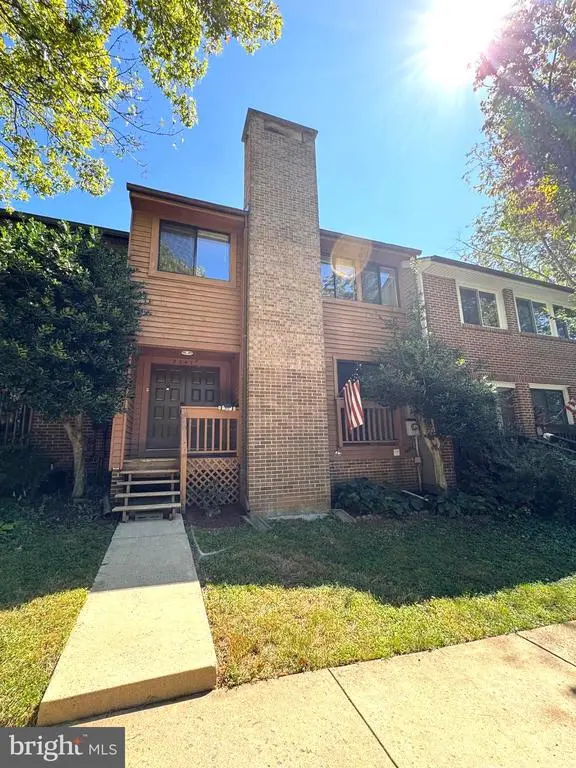 20477 Waters Point Ln, Germantown