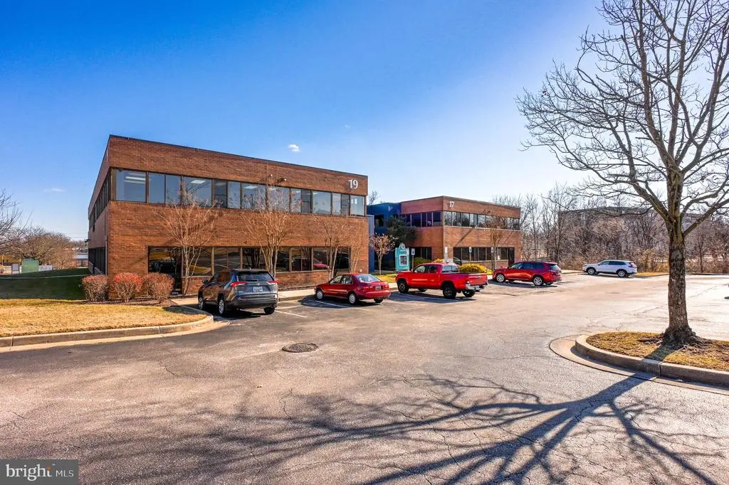 19 Fontana Ln #108, Baltimore