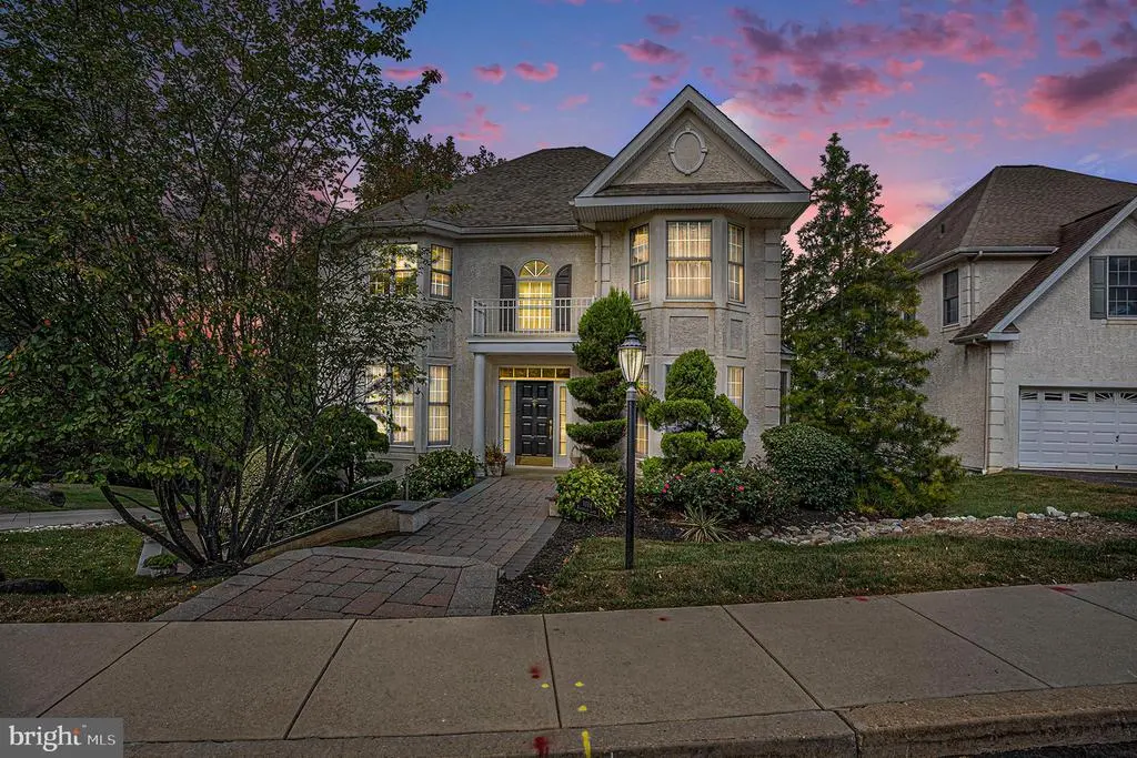 1018 Riverview Ln, CONSHOHOCKEN