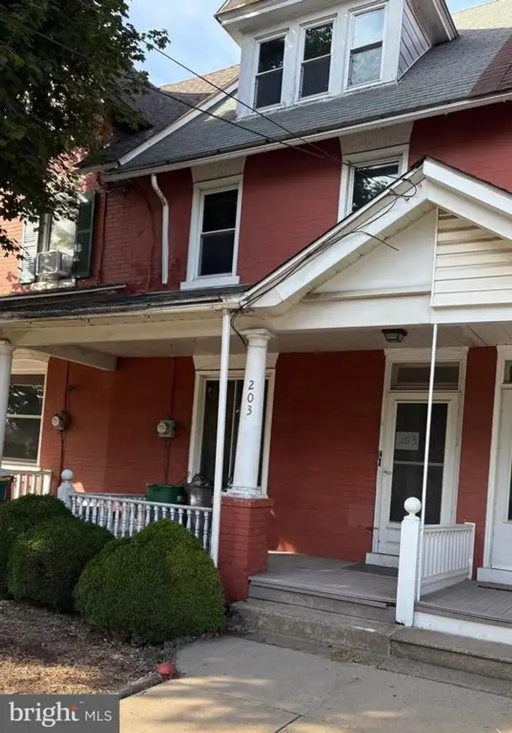 203 N Main St, TRUMBAUERSVILLE