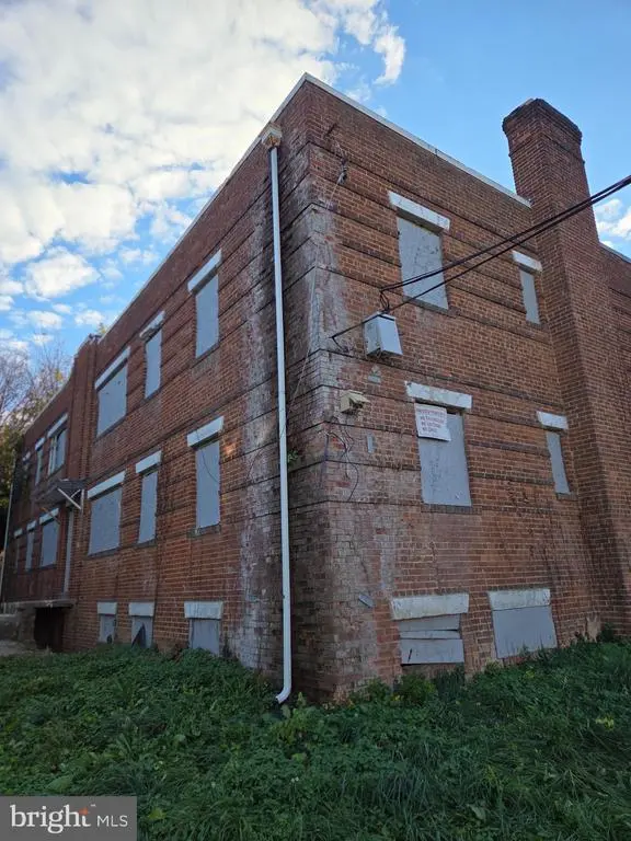 4639 Hillside Rd Se, WASHINGTON