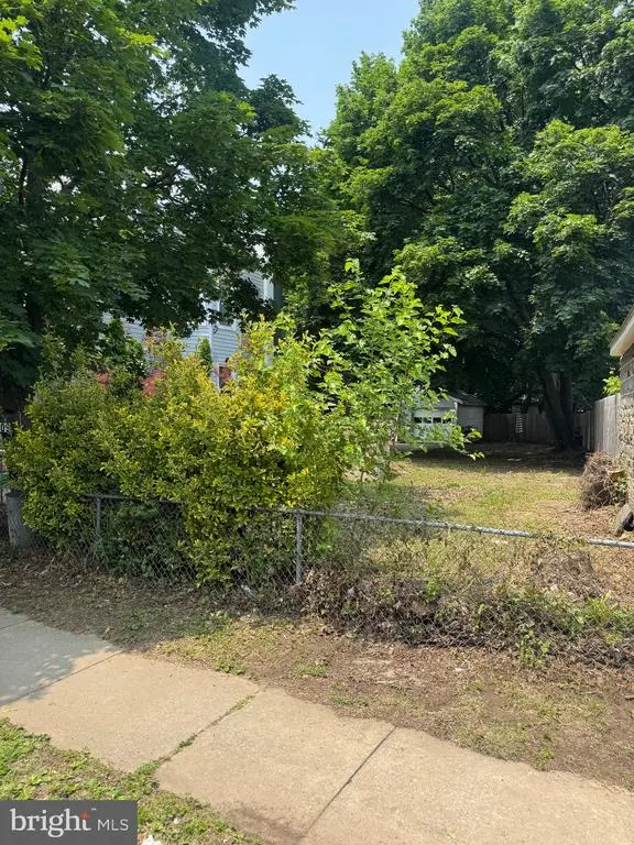 209 Pusey Ave, Darby