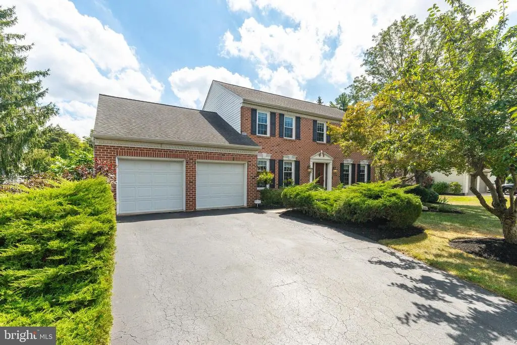 121 Scarlet Dr, Conshohocken
