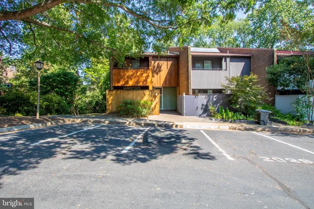 2029 Wethersfield Ct, RESTON