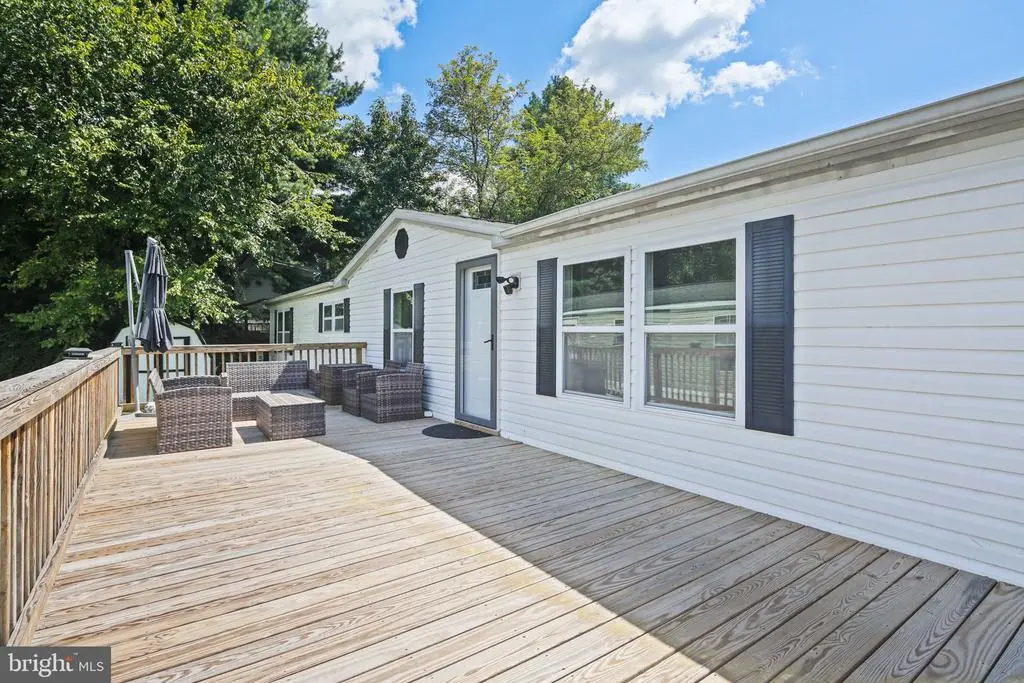 448 Sarah Anne Dr, Lothian