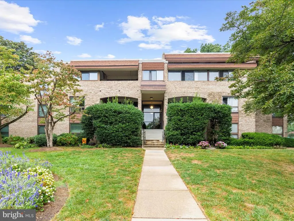 419 Christopher Ave #131, Gaithersburg
