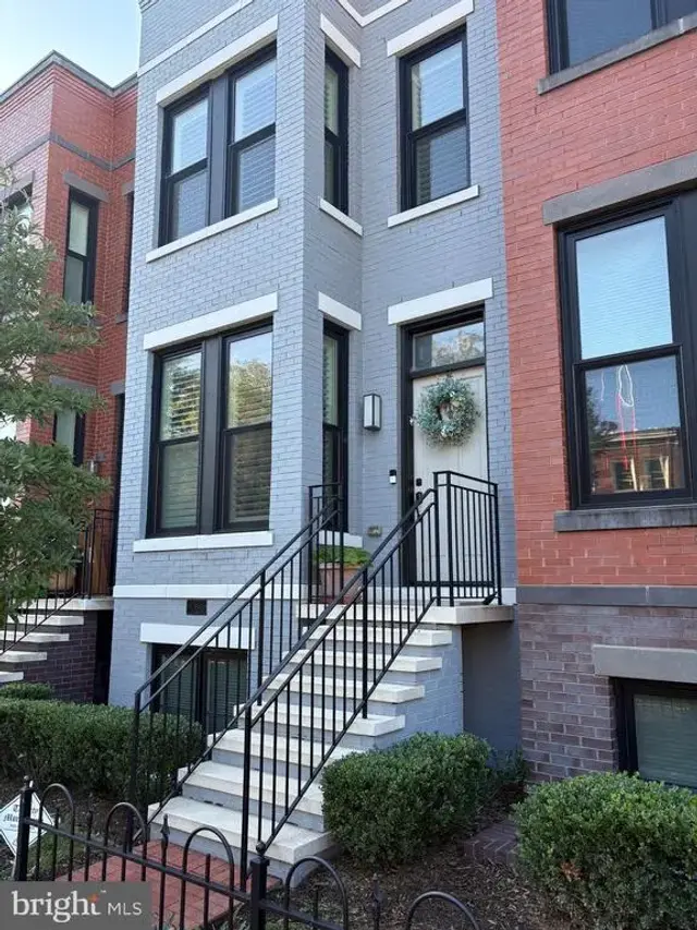 1309 D St Se, Washington