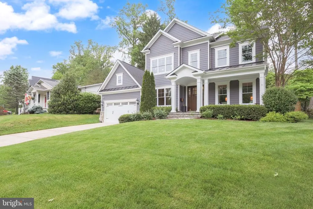 6813 Millwood Rd, BETHESDA