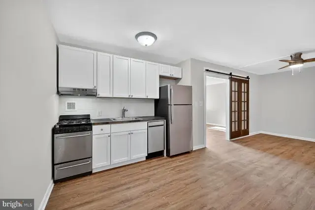 1121 Arlington Blvd #548, Arlington