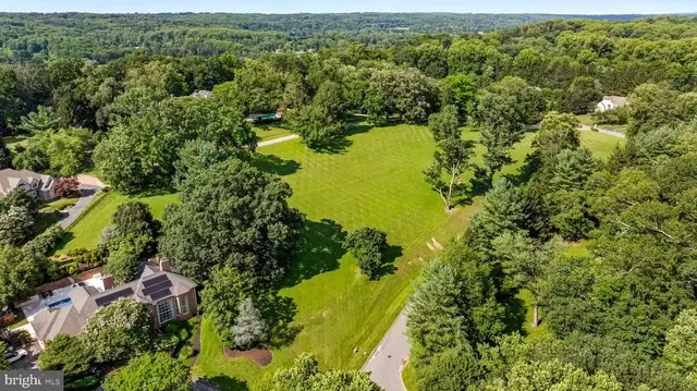 14 Merry Hill Ct, Pikesville