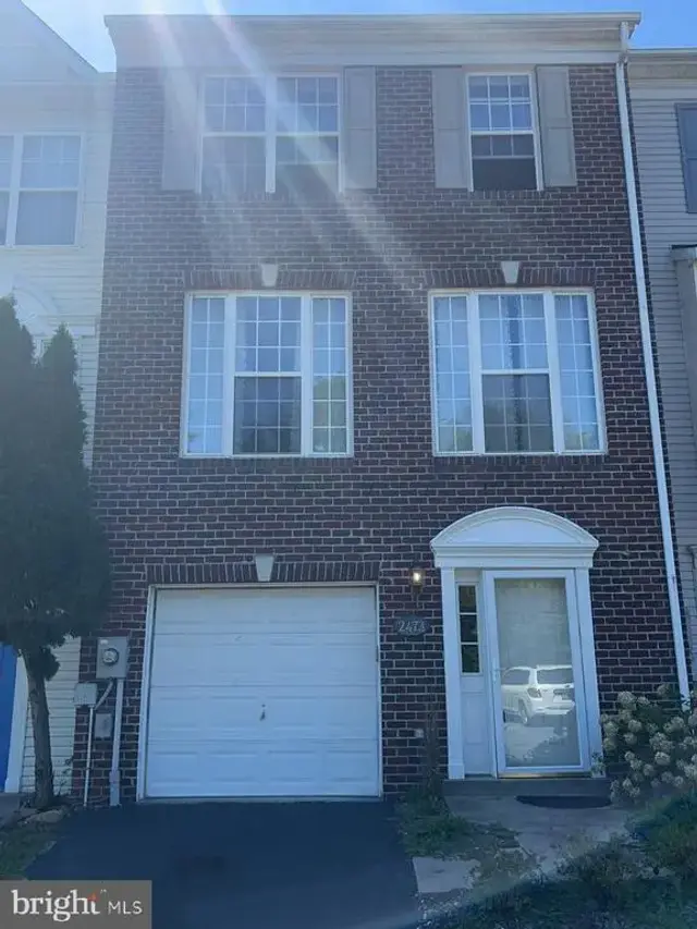 2473 Lakeside Dr, Frederick
