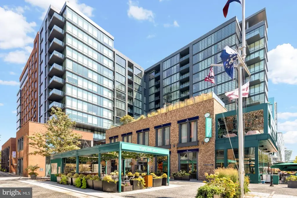 45 Sutton Sq Sw #303, WASHINGTON