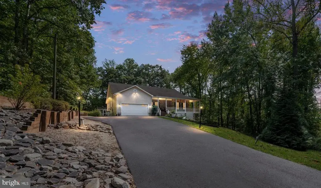 2286 Richmond Hwy, STAFFORD