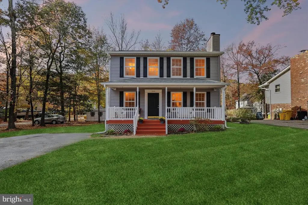 3344 Oak Dr, Edgewater