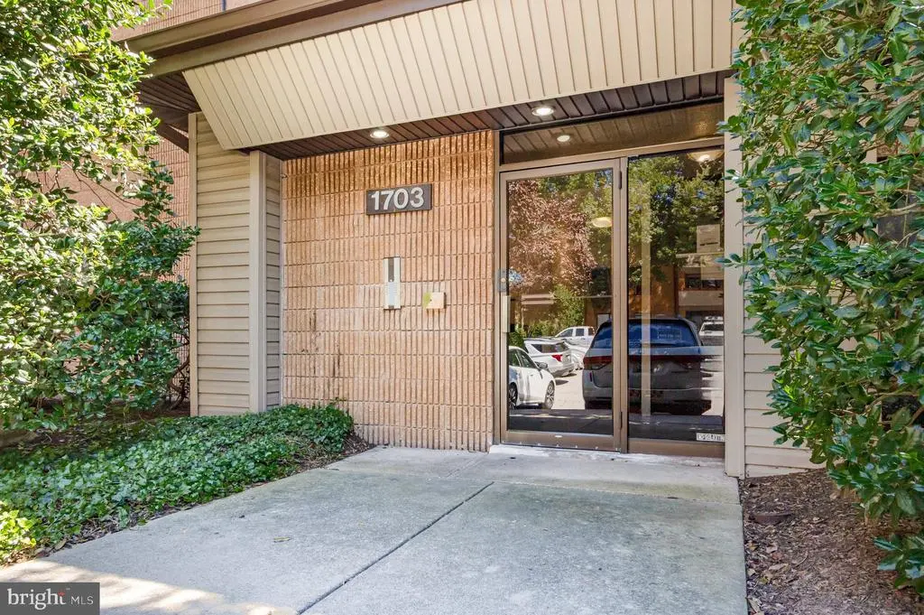 1703 Mount Washington Ct #c, Baltimore