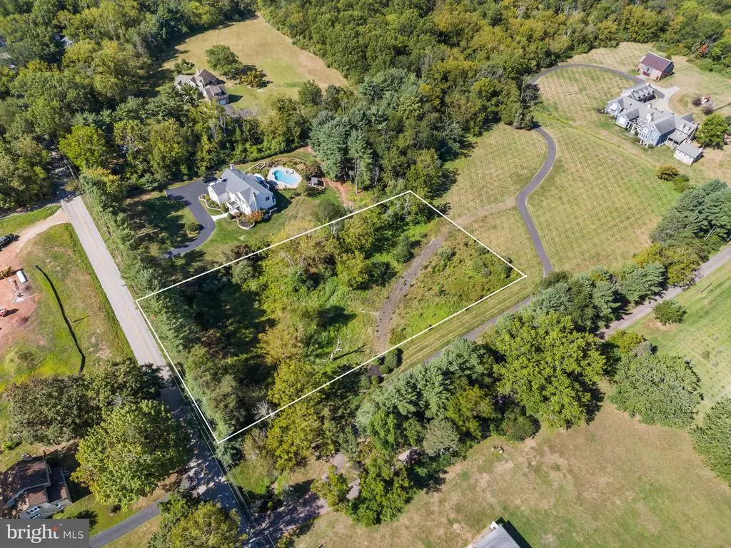 1073 N Grange Ave, COLLEGEVILLE