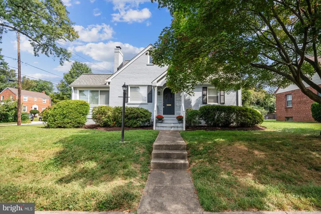 407 Lanark Way, Silver Spring