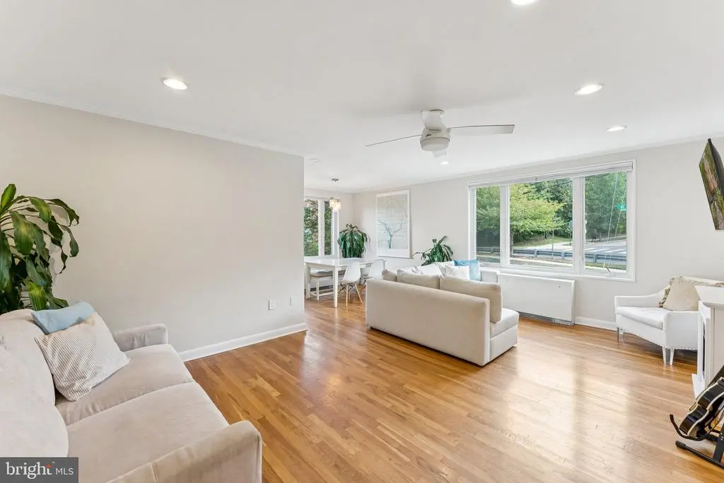 2400 41st St Nw #513, WASHINGTON