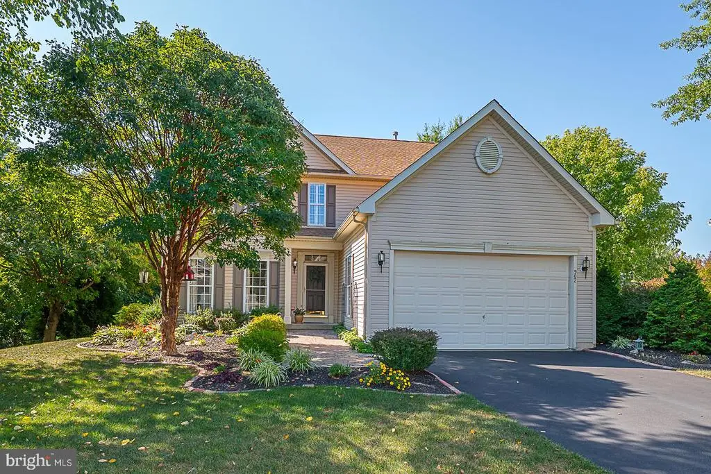 902 Colonial Ct, COATESVILLE