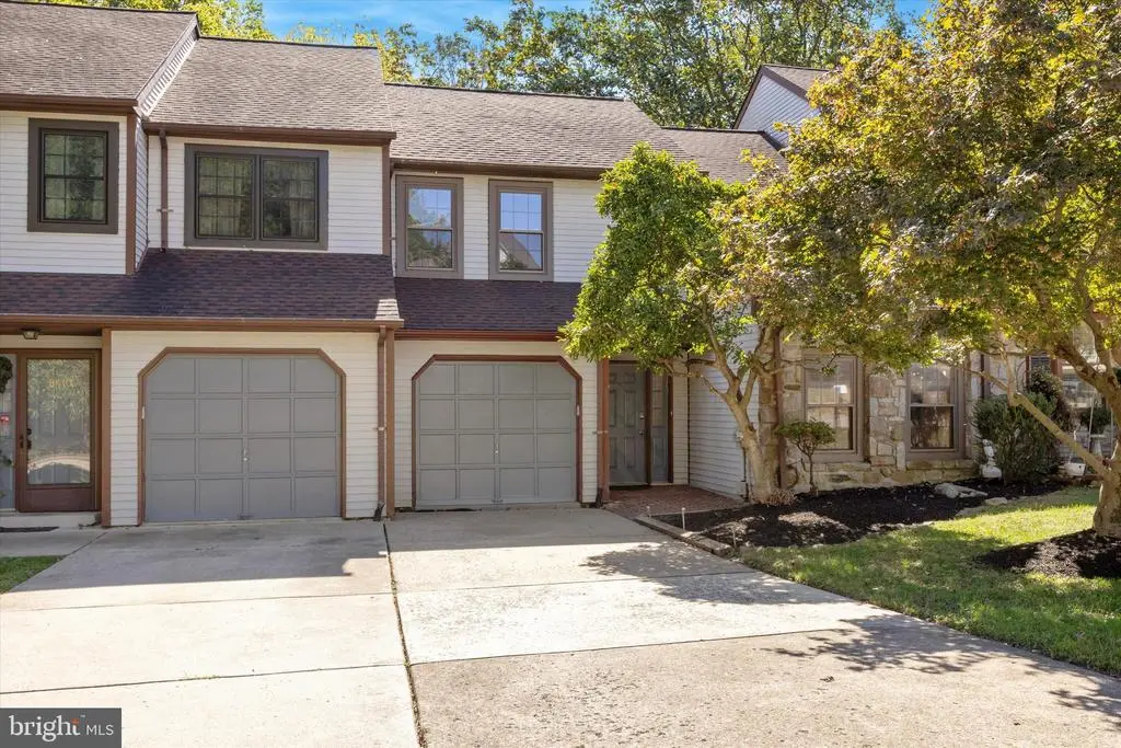 8612 Trumbauer Dr, WYNDMOOR