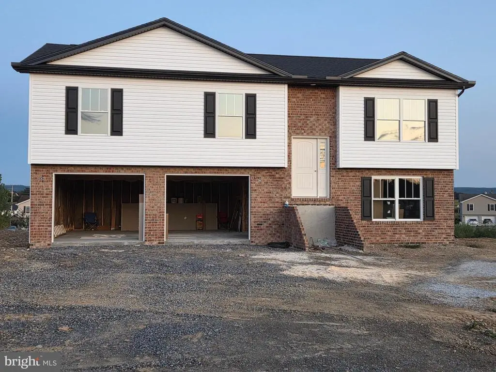 255 Grove Drive, SHIPPENSBURG