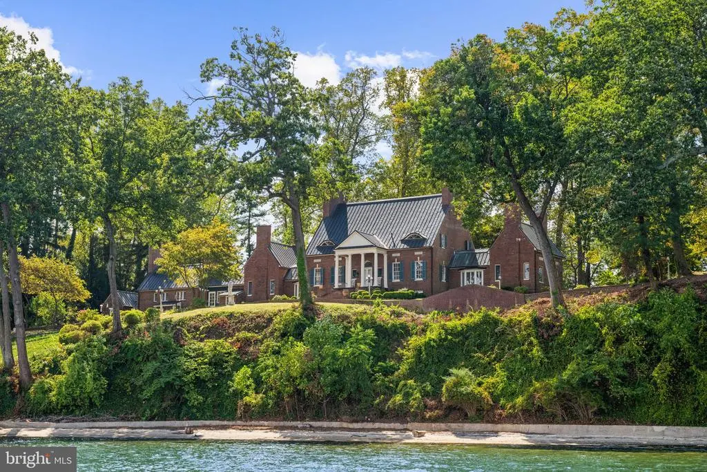 1002 St Helena Island, Crownsville