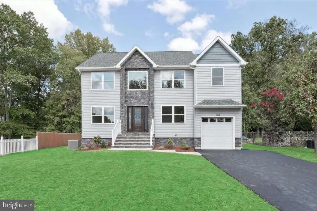 288 Clamer Rd, EWING