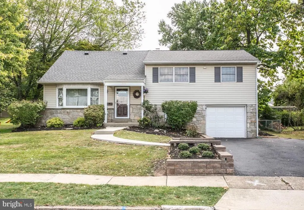 340 Central Dr, Lansdale