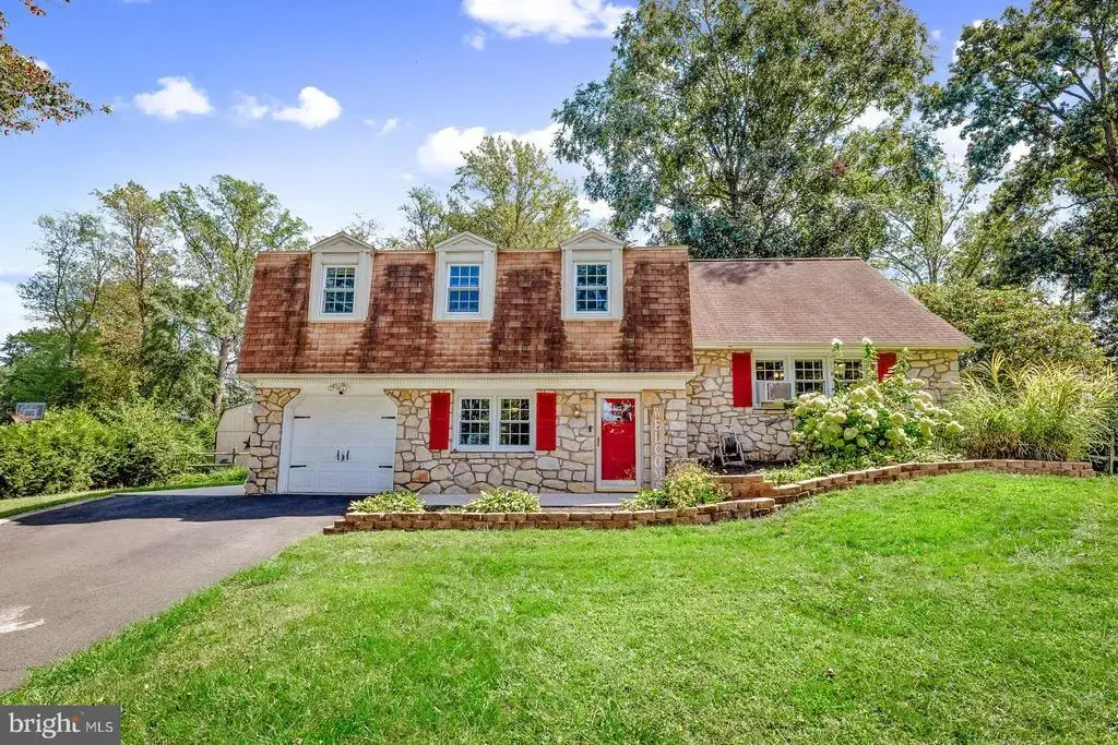 919 Lavera Rd, WARMINSTER