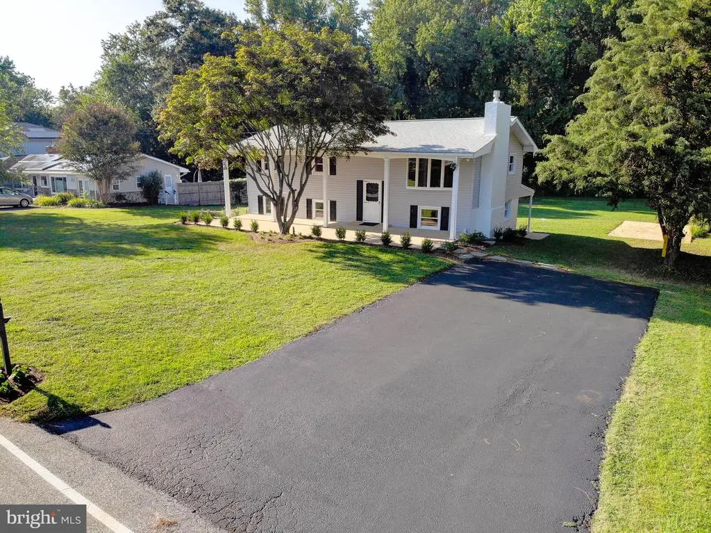 3820 Outrigger Dr, Edgewater