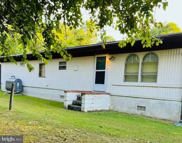 37910 Enfield Ln, Coltons Point