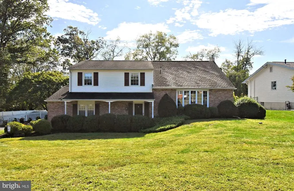 665 Whirlaway Dr, WARMINSTER