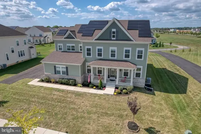 5702 W Central Park Dr, Middletown