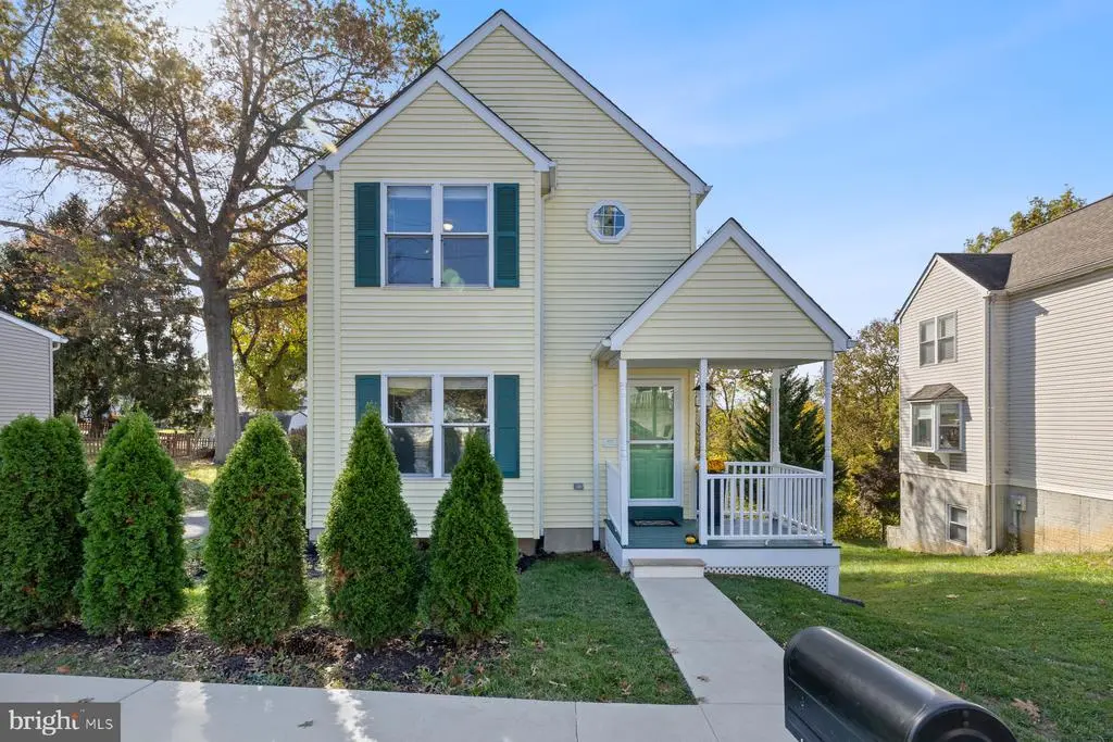 822 E B St, BRUNSWICK