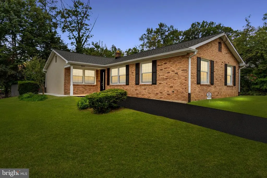 8004 Anderson St, PHILADELPHIA