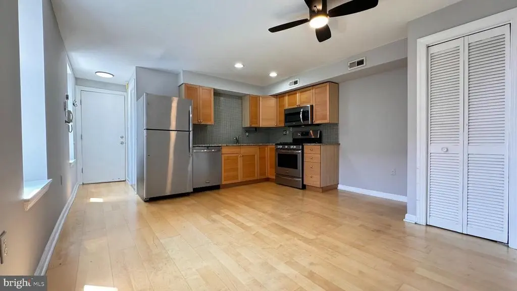 2400-00 Catharine St #2, PHILADELPHIA