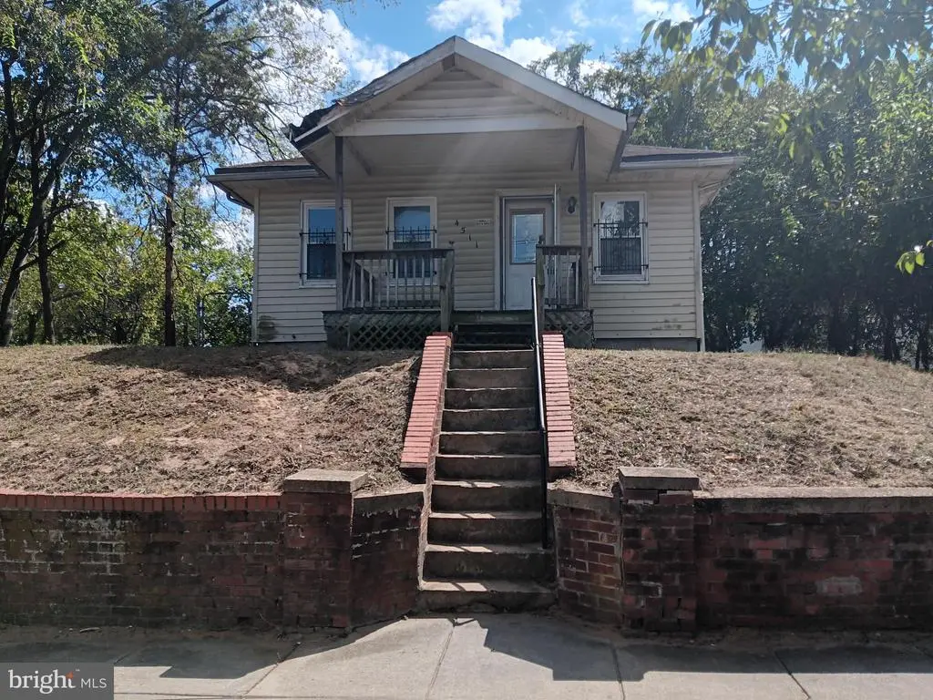 4511 Eads St Ne, WASHINGTON