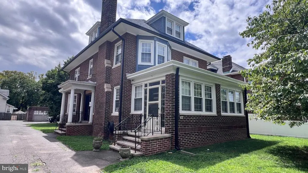 937 Greenwood Ave, TRENTON