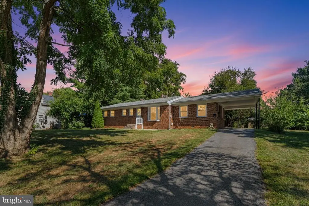 328 S Church St, BERRYVILLE