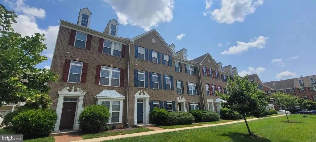 7534 Honey Locust Ln, HANOVER